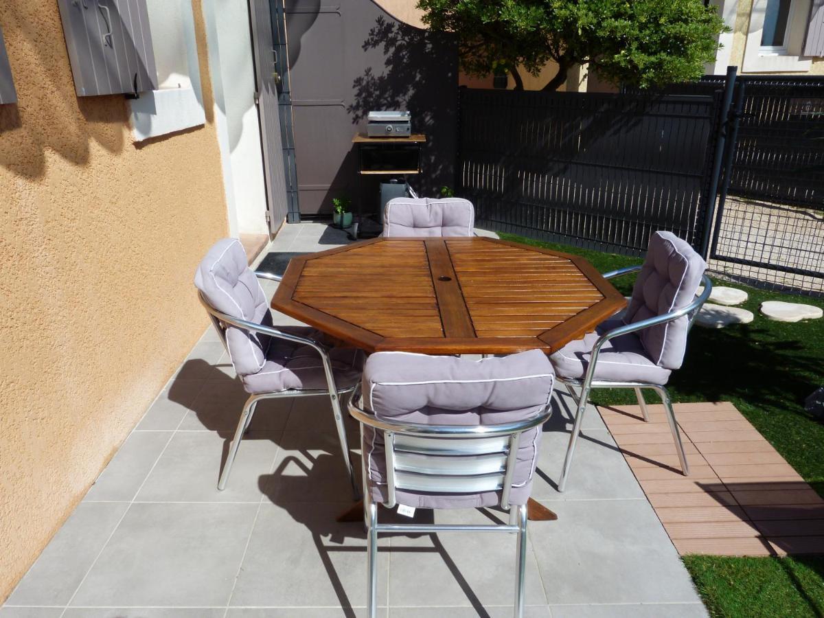 Appart Cosy Avec Son Exterieur Chaleureux,Piscine Et Parking Prive Fontvieille Exteriér fotografie